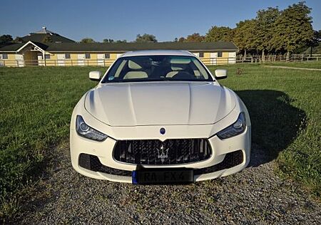 Maserati Ghibli Toller auf original Felge