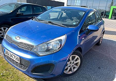 Kia Rio 1.4 CRDi Platinum Edition KLIMA