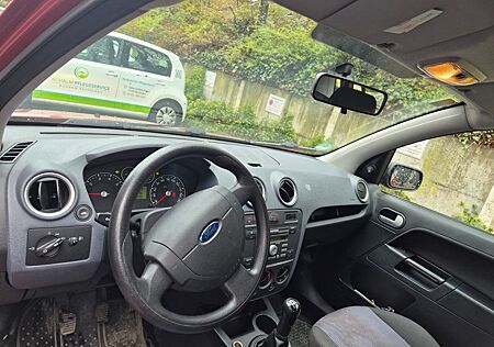 Ford Fusion 1,4 16V + EST +