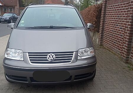VW Sharan Volkswagen 2.0TDI United Standheizung Navi 7 Sitzer