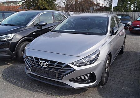 Hyundai i30 1.5 TGDi 6M/T Edition 30 KAMERA/SHZ/DAB+/CAR