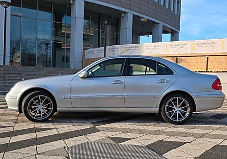 Mercedes-Benz E 220 E220CDI Liebhaberstück W211 SERVICE/TüV Neu!