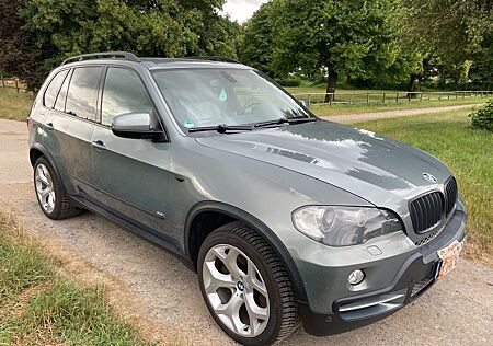 BMW X5 4.8i M 355 PS - NAVI KAMERA AHK REIFEN NEU