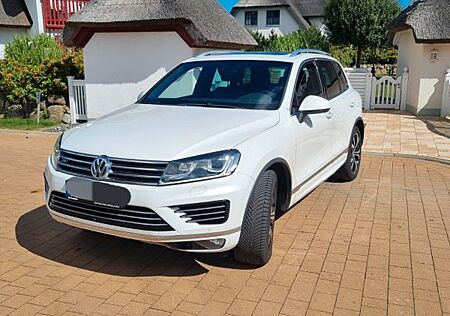 VW Touareg Volkswagen 3.0 V6 TDI BMT R-Line, StdHz,AHK3,5t,