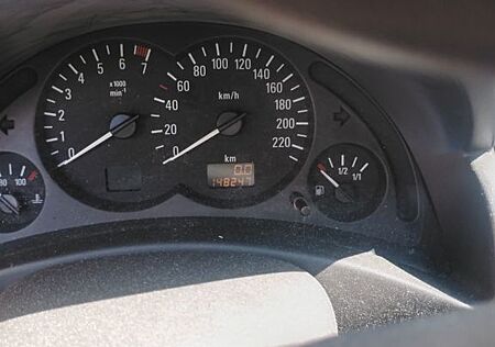 Opel Corsa 1.2 -