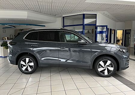 VW Tiguan Volkswagen 2.0 TDI-DSG Elegance,Matrix,AHK,AreaView