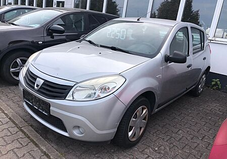 Dacia Sandero 1.2 16V 75 Lauréate Klima 5Türe Tüv06/27