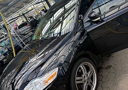 Ford Mondeo 2,0TDCi 103kW Champions Edition Turni...