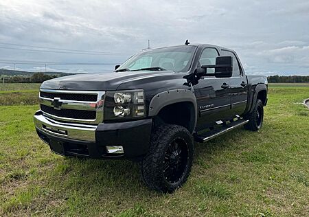 Chevrolet Silverado 1500 LT1 Crew Cab 4WD