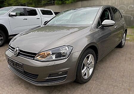 VW Golf Volkswagen VII Lim|Touch|PDC|SHZ|ParkAss|MFLK|AHK-schw