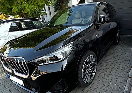 BMW iX1 xDrive30 -