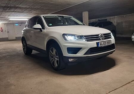 VW Touareg Volkswagen 3.0 V6 TDI SCR Tiptronic BMT B...