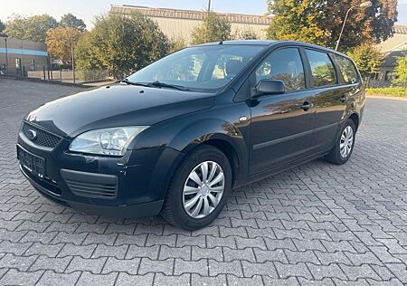 Ford Focus 1.6*TÜV04.2025*Klima