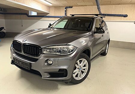 BMW X5 xDrive30d LEDER+NAVI+PANORAMA+PDC+AHK...