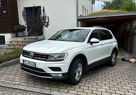 VW Tiguan Volkswagen 2.0 TSI 132kW DSG 4MOTION Highline Hi...
