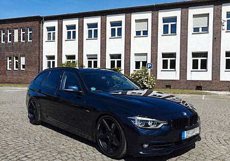 BMW 330d xDrive Touring Sport Line