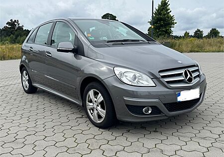Mercedes-Benz A 160 Automatik Tempomat PDC AHK Bluetooth