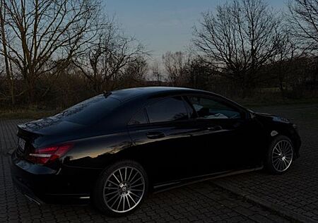 Mercedes-Benz CLA 200 -