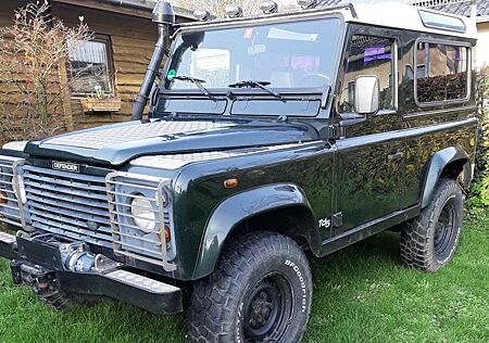 Land Rover Defender 90 TD 5 Station Wagon -