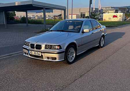 BMW 316i E36