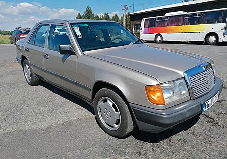 Mercedes-Benz 260 E 4Matik