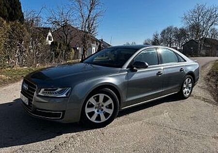 Audi A8 3.0 TDI tiptronic quattro -
