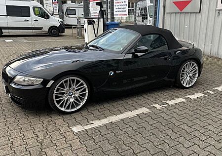 BMW Z4 Roadster 3.0si M-Ausstattung/19Zoll/ Leder..