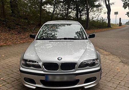 BMW 320i -