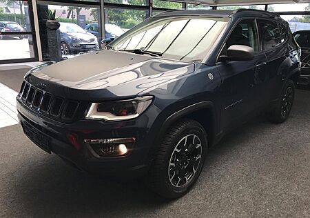 Jeep Compass Trailhawk Plug-In Hybrid 4WD abn. AHK