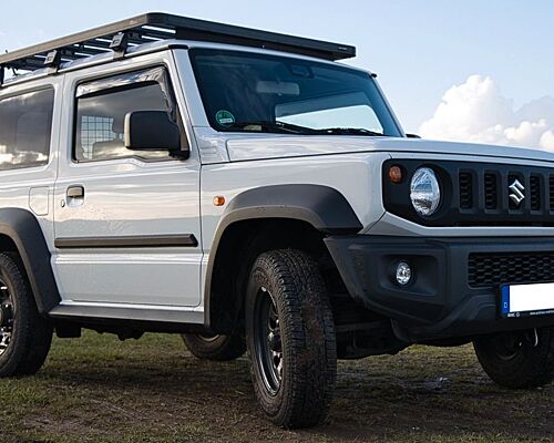 Suzuki Jimny AHK, Dachträger, Android Auto und mehr ...