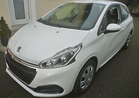 Peugeot 208 - Klima- PDC- Frei Sprechen- Scheckheft