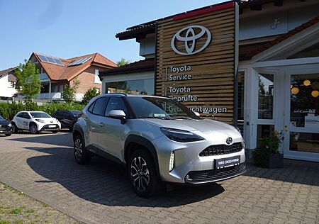 Toyota Yaris Cross Team Deutschland + Winterpaket