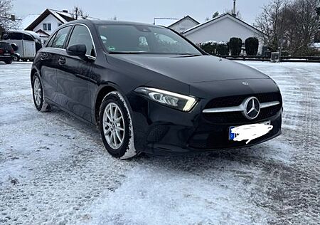 Mercedes-Benz A 180 d DCT -