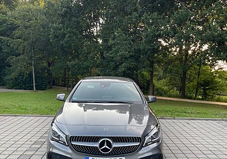 Mercedes-Benz CLA 180 - AMG Line GARANTIE
