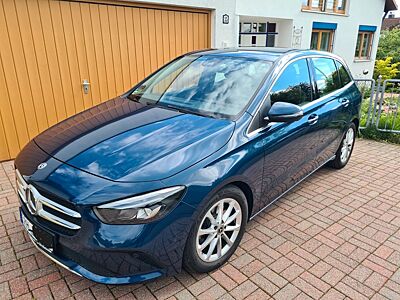 Mercedes-Benz B 220 4M Progressive -Distronic Memory