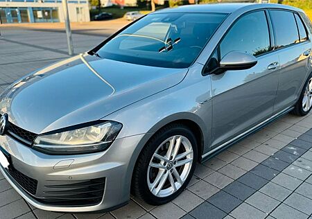 VW Golf Volkswagen 2.0 TDI DSG BMT GTD
