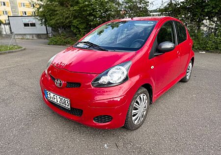 Toyota Aygo (X) Aygo (X) 1,0-l-VVT-i Club Club