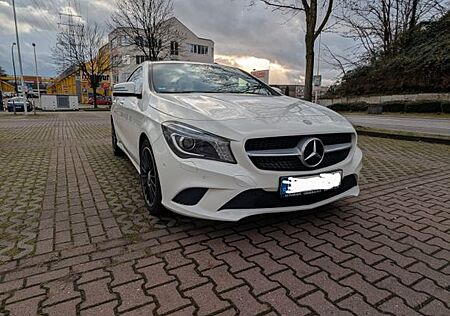 Mercedes-Benz CLA 180 Urban Urban