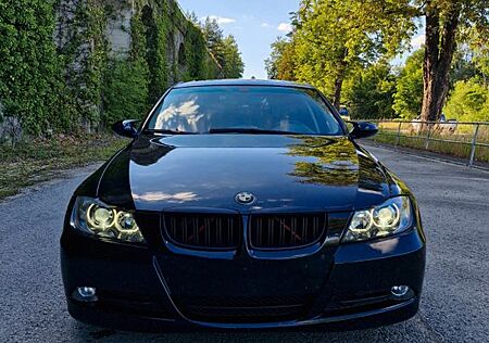 BMW 320i 3er Limo