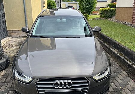 Audi A4 Avant *Anhängerkupplung*