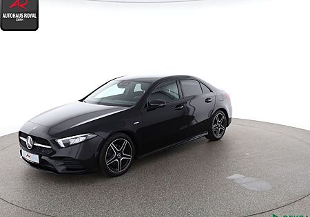 Mercedes-Benz A 180 Limousine AMG NIGHT KAMERA,AMBIENTE,1.HAND
