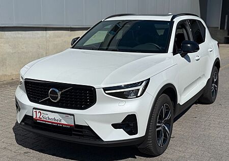 Volvo XC 40 XC40 Plus Dark 2WD Harman/Kardon* Panorama*Navi*