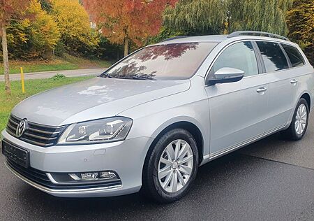 VW Passat Variant Volkswagen Comfortline 4Motion Xenon Sitzh.