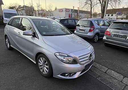 Mercedes-Benz B 180 , Navi, Sitzheizung