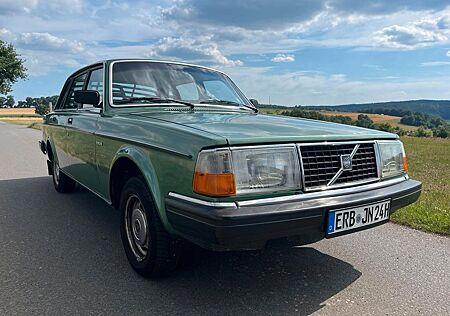 Volvo 244 DL ; Klimaanlage, wenig Kilometer, rostfrei