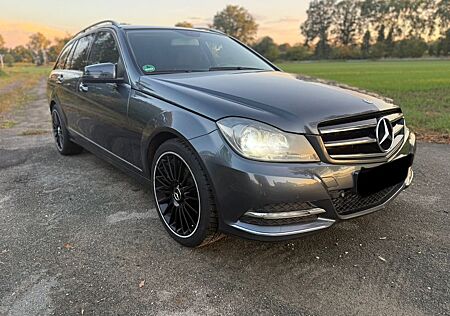 Mercedes-Benz C 220 CDI T BlueEFFICIENCY AVANTGARDE Scheckheft