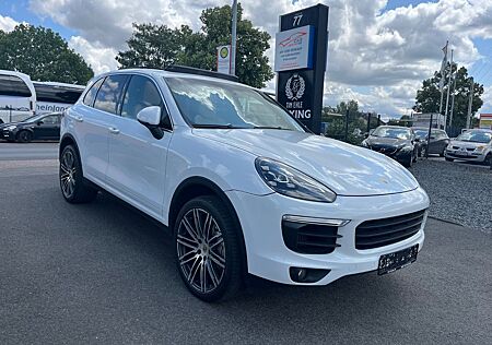 Porsche Cayenne CayenneS/CHRONO/Leder/Pano/Bose/Cam/Ahk/Shz/Navi