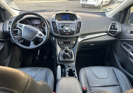 Ford Kuga 2,0 TDCi 4x4 120kW Titanium Familienauto