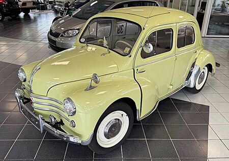 Renault 4CV R1062