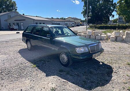 Mercedes-Benz E 300 4 Matic sondermodell!!